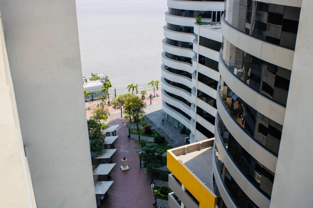 En Puerto Santana *